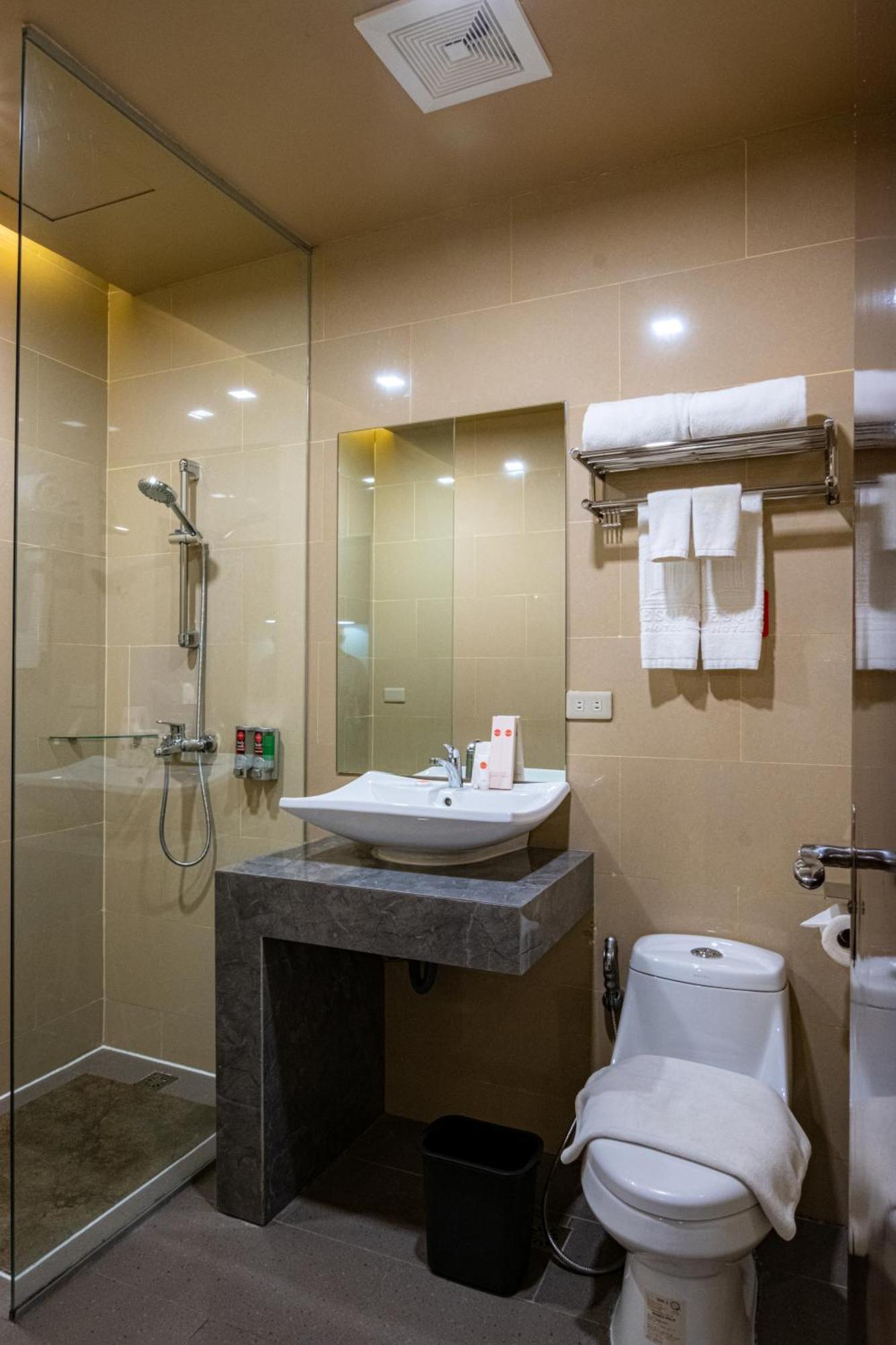 Kojo Hotels Cebu-Mandaue Esterno foto